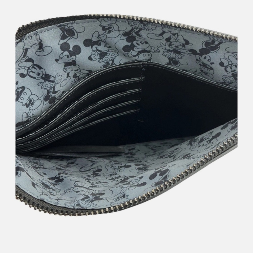 Loungefly Disney Mickey & Minnie
Silhouette Allover Embossed Wristlet
Pouch NWT - Picture 7 of 8